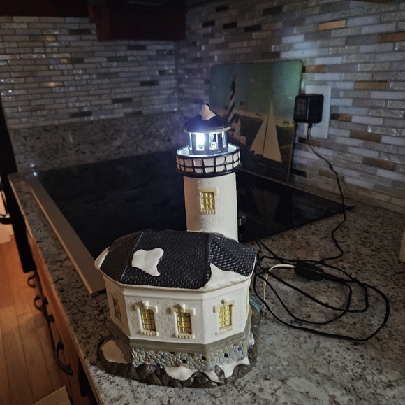 Other - Black and White Lighthouse Accent